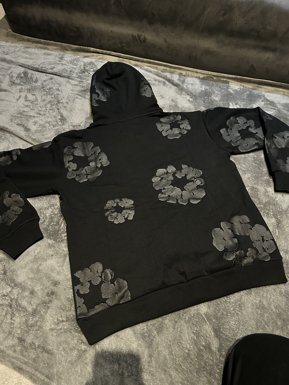 Picture 1 of 5