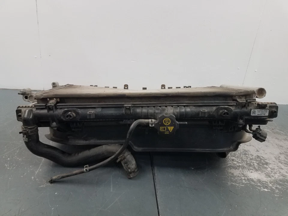 2014 Chevy Camaro SS Radiator Condenser Fan Assembly #0370 K6 - Image 4 of 4