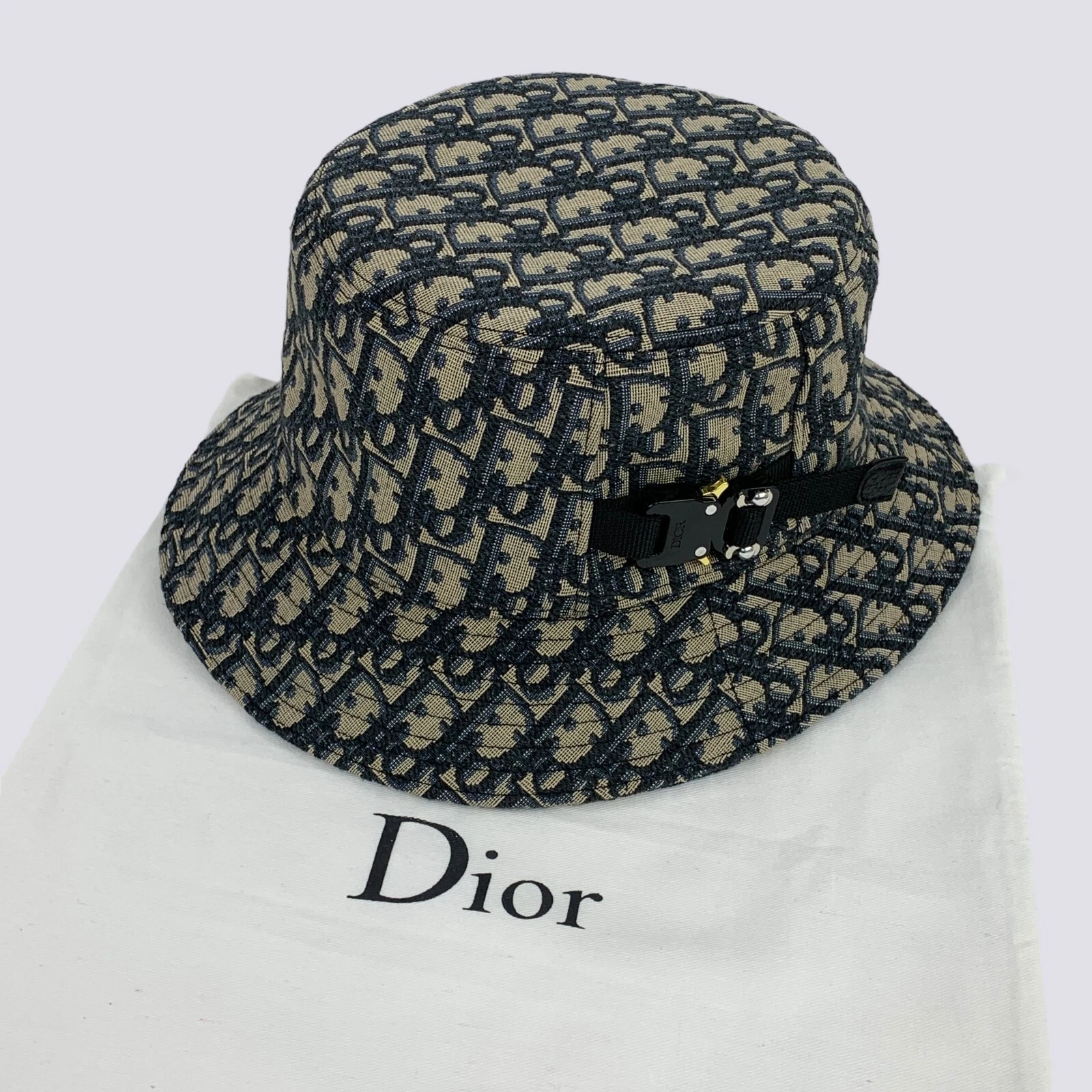 Authentique casquette chapeau seau toile oblique monogramme Dior x Alyx bleu marine et gris taille M