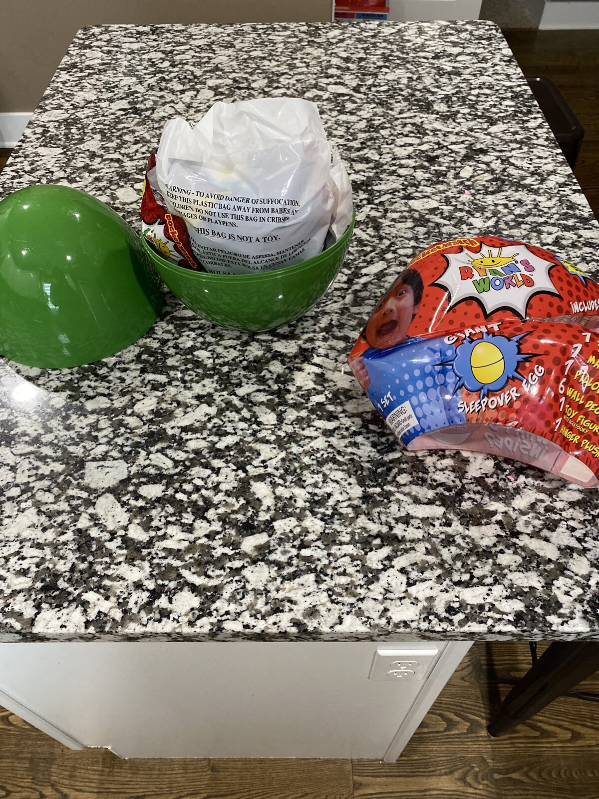 ryan's world green sleepover egg