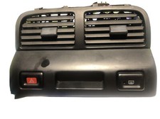 1999 1998 1997 1996 Nissan Maxima Center Vents Clock 95 96 97 98 99 With Hazard