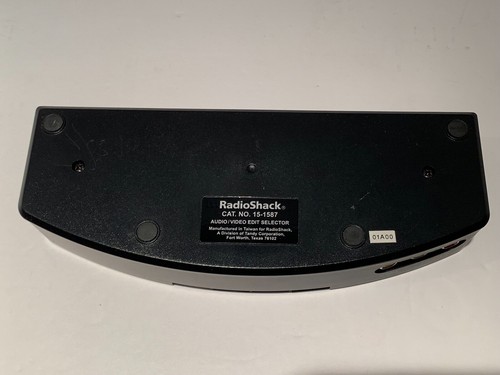 Radio Shack Stereo Audio/Video Selector/Editor (3 Input / 2 Output) No. 15-1587 - Picture 5 of 5