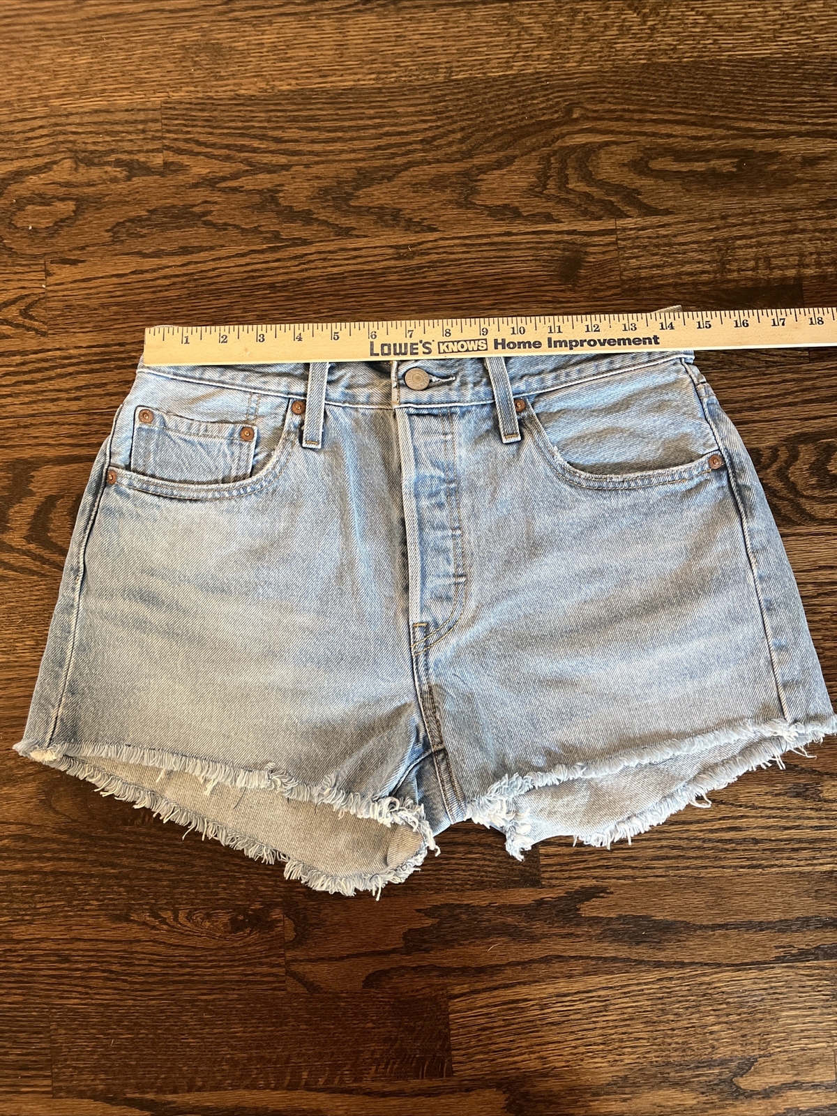 Levi's 501 Cut-Off Shorts Womens 28 Button-Fly Denim Actual Waist 29 - View 4