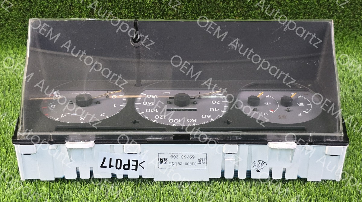 Toyota Hiace 1996-1998 Super custom Cluster Speedmeter Guage 83100