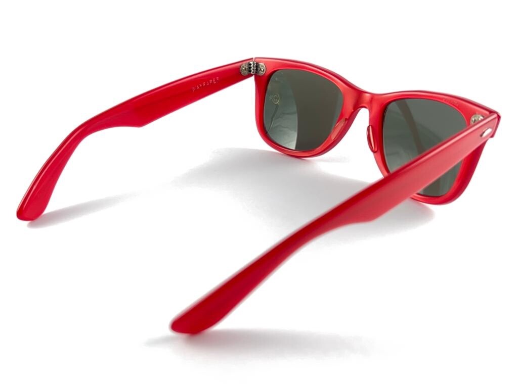 VINTAGE RAY BAN WAYFARER ORIGINAL RED CANDY MEDIUM MIRRORED VINTAGE RAY BAN WAYFARER ORIGINAL RED CANDY MEDIUM MIRRORED