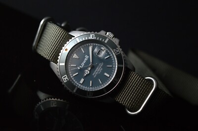 LOWELL PROFESSIONAL DIVER 10 ATMOS EDELSTAHL 40MM GRAU FEINES ZIFFERBLATT UHR
