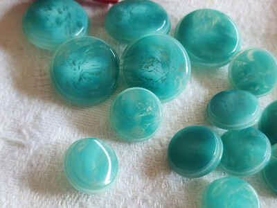 Lot De 14 Boutons Vintage Assortis Modèle 3273 - Diamètre 1,9 à 2,4 Cm - Occasion
