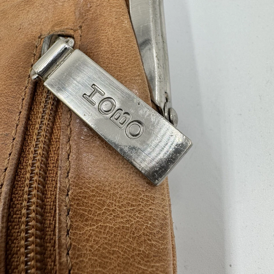 Cartera sin asas Hobo International Lauren cuero camel tostado plegable bloqueo de beso LEER Foto 3 de 4