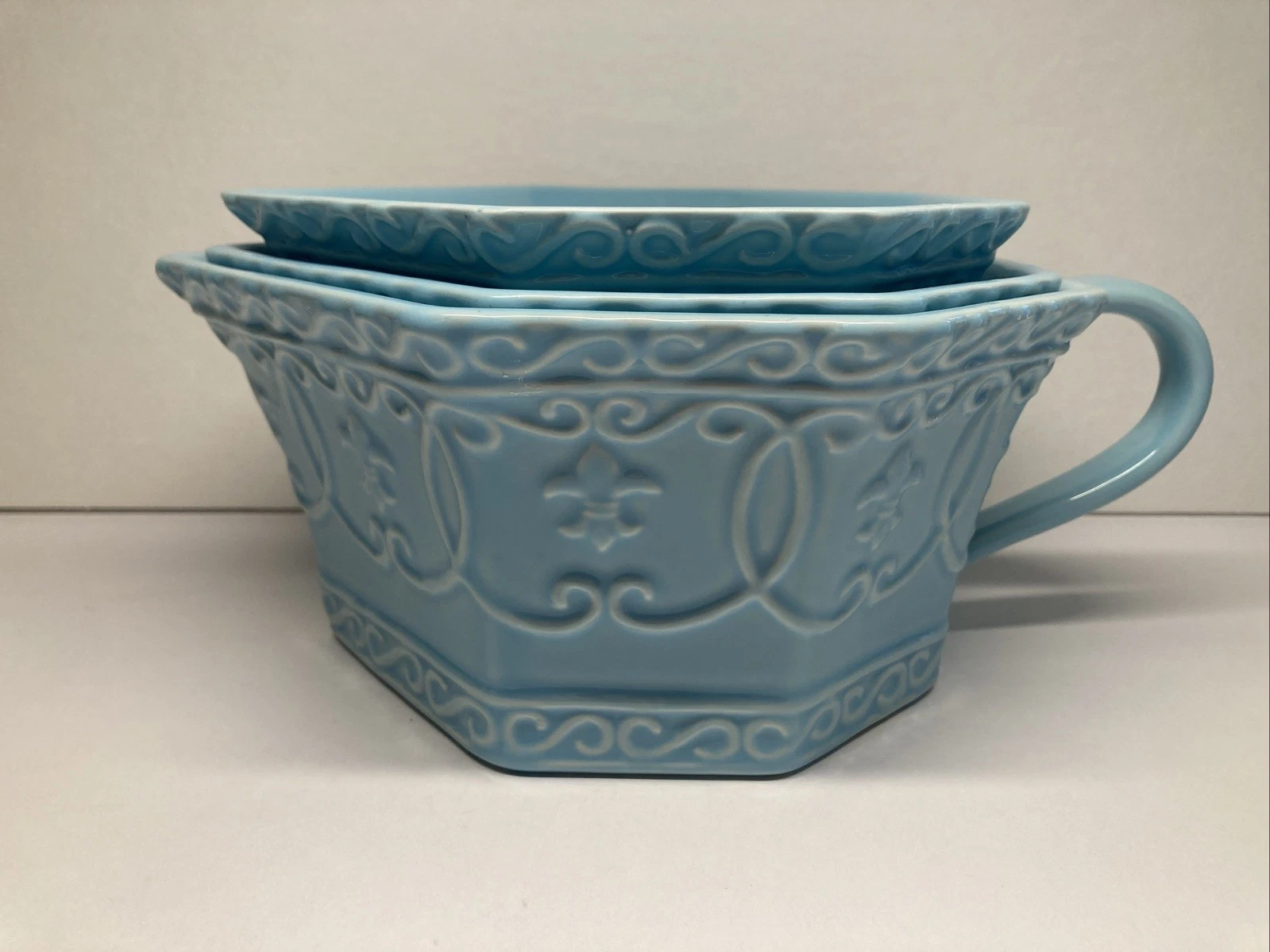 Temp-tations By Tara Williamsburg 3 Piece Nesting Mixing Bowls With Spout