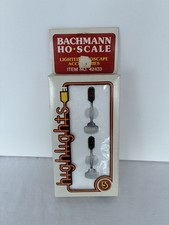 BACHMANN TRAFFIC LIGHTS HO SCALE LIGHTED LANDSCAPE # 42433 NEW OLD STOCK!