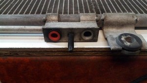 9260000 Cascadia AC Condenser   (7190530