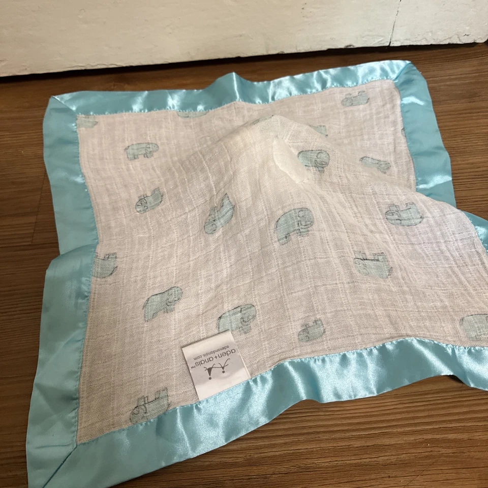 Manta de seguridad Aden + Anais elefante Musy Mate Lovey muselina azul satinado Foto 3 de 4