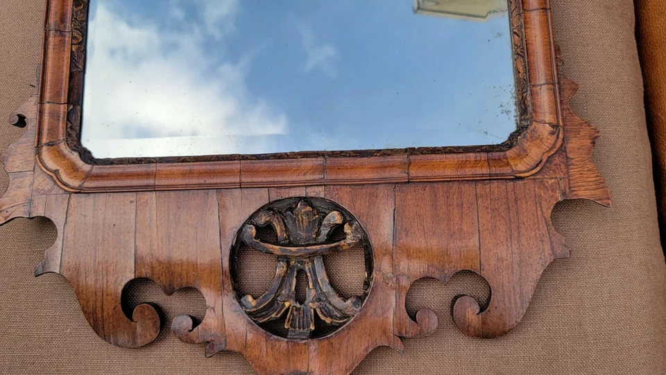 18th Century George II Veneered Walnut and Gilt Wall Mirror Beveled  - Image 4 of 4