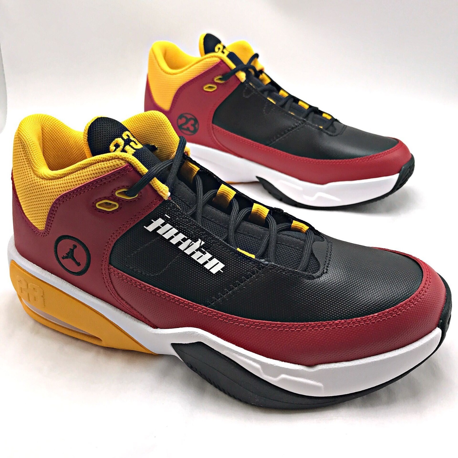 jordan max aura junior red