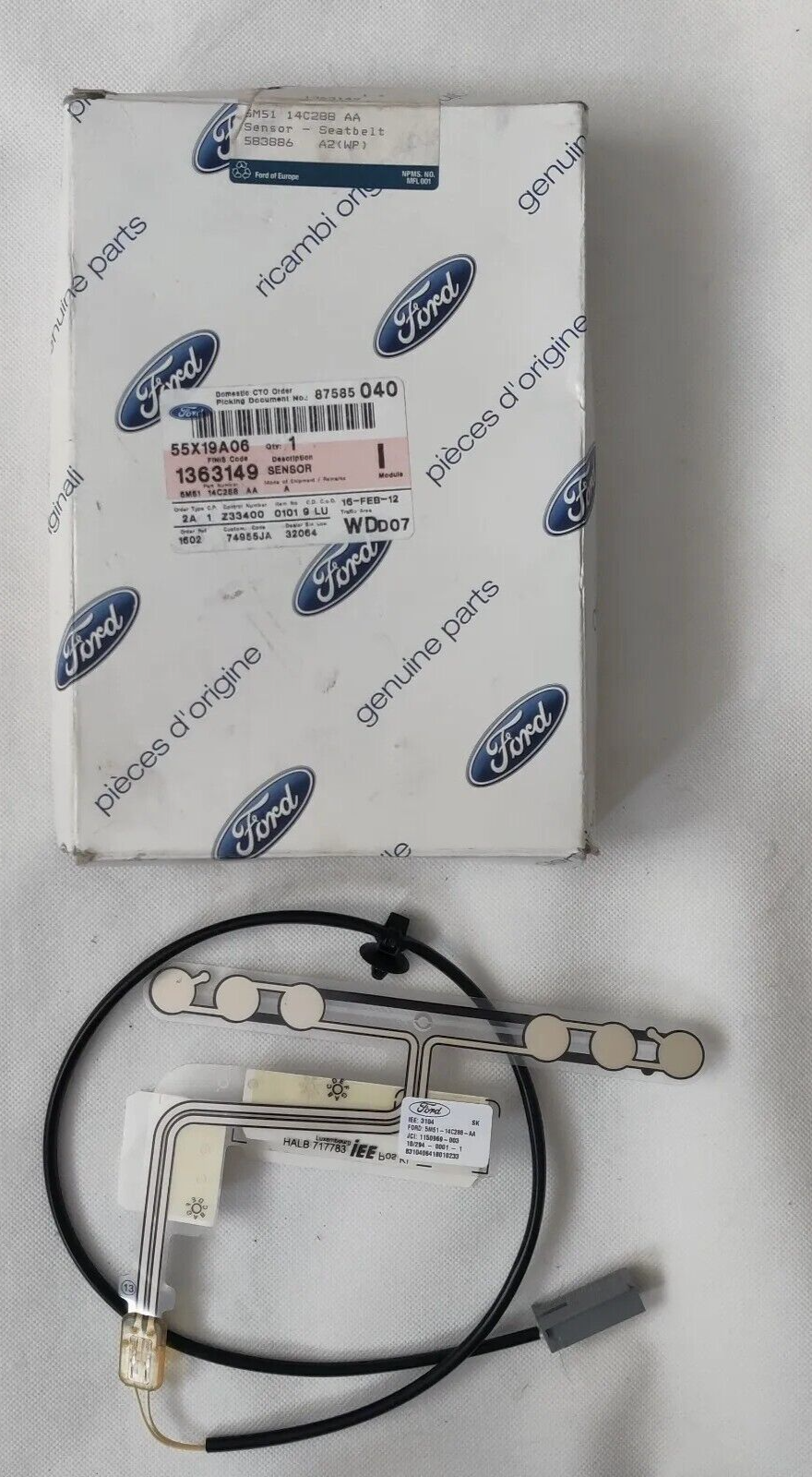 Genuine Ford MONDEO Galaxy Focus C-max Front Seat Seatbelt Mat 
