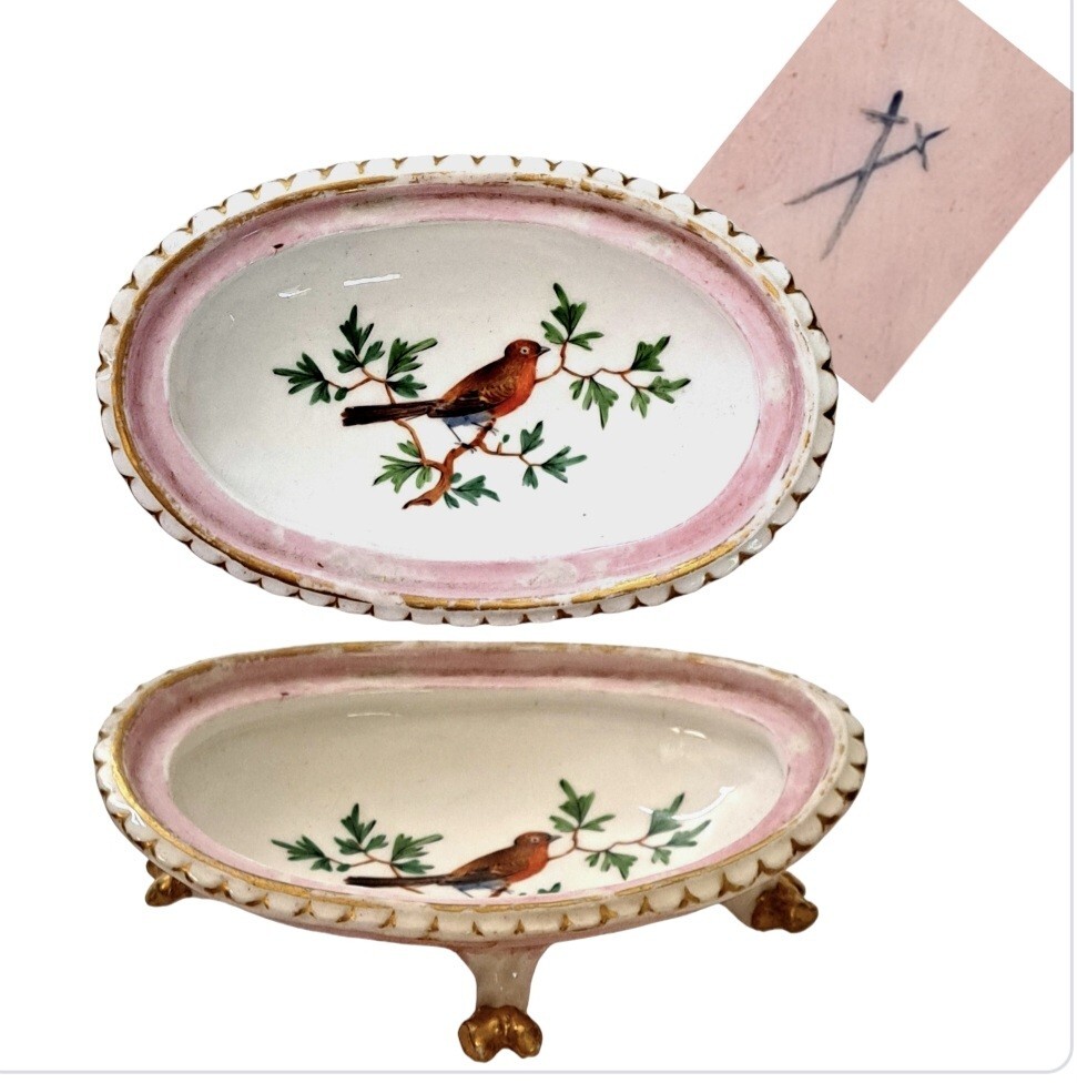 Meissen Hand-Painted Porcelain Footed Trinket Dish W/Cardinal