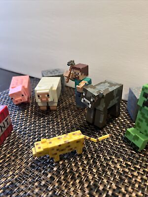 LOT OF MINECRAFT TOYS FIGURES ANIMALS & BLOCKS CHARACTERS MIXED LOT