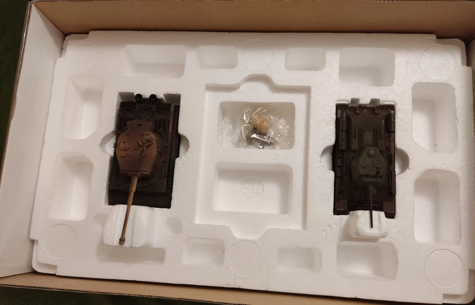 Corgi Military CC 61006 WW2 Tiger Tank + T 34/76 Tank + Kursk Diorama Mint Box - Image 2 of 4