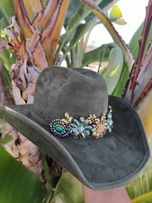 sombrero mexicano vaquero, Verde hand made con cristal y chapa de 14 K suede.
