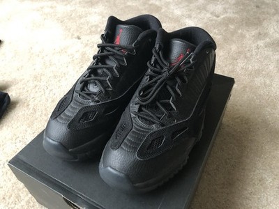 AIR JORDAN 11 XI LOW IE RETRO USED SIZE 9.5 REFEREE BLACK TRUE RED