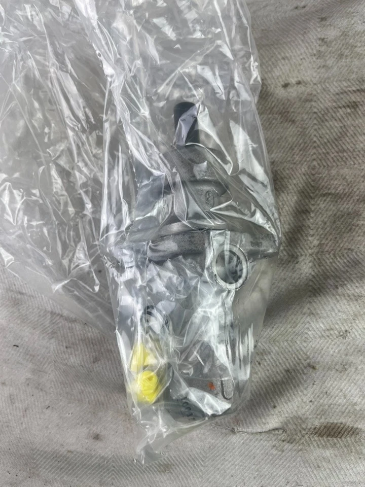 OEM 10-3004 Brake Master Cylinder Reman fits; Dodge Neon 2000-2004 - Image 3 of 4