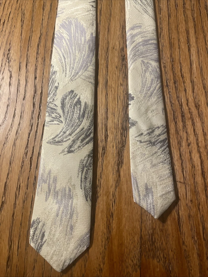 Corbata ajustada de seda Paco Rabanne Paris de colección usada en excelente estado plumas abstractas Foto 4 de 4