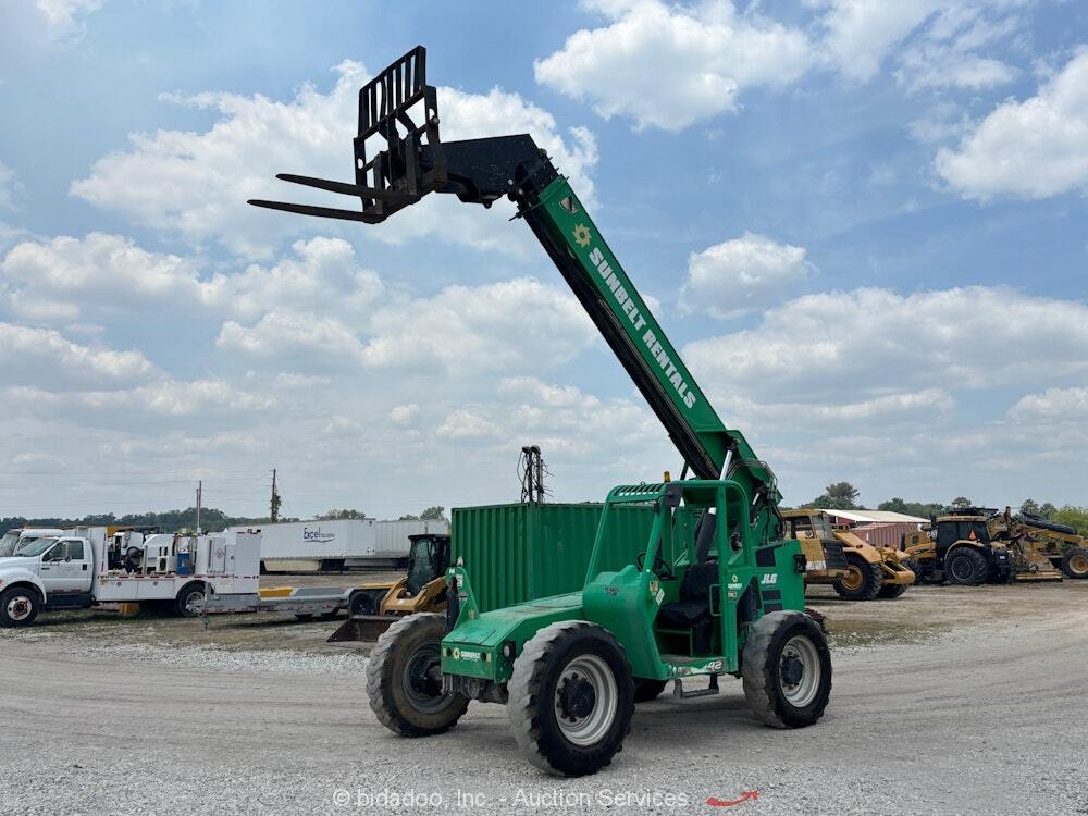 2016 Skytrak 6042 42' 6,000 lbs Telescopic Reach Forklift