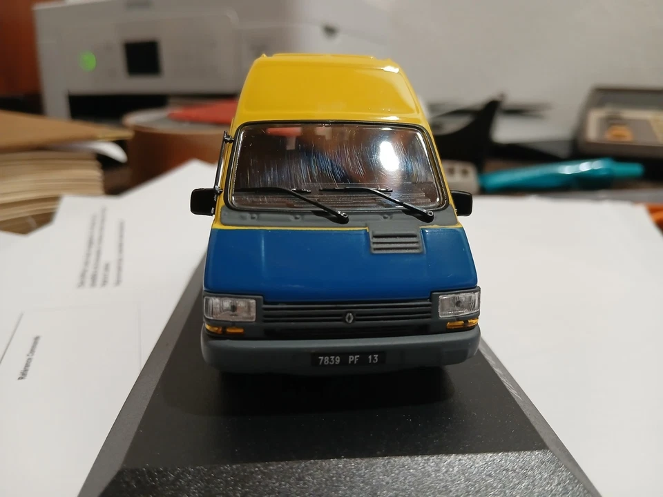 RENAULT TRAFIC T 1100 Tôlé DARTY 1989 IXO - 1/43 - Photo 3/4