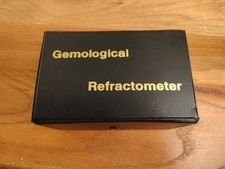 GEMOLOGICAL REFRACTOMETER Classify & Identify...
