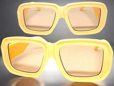 Exaggerated Classic Vintage 70s Retro Style SUN GLASSES Square Thick Cream Frame