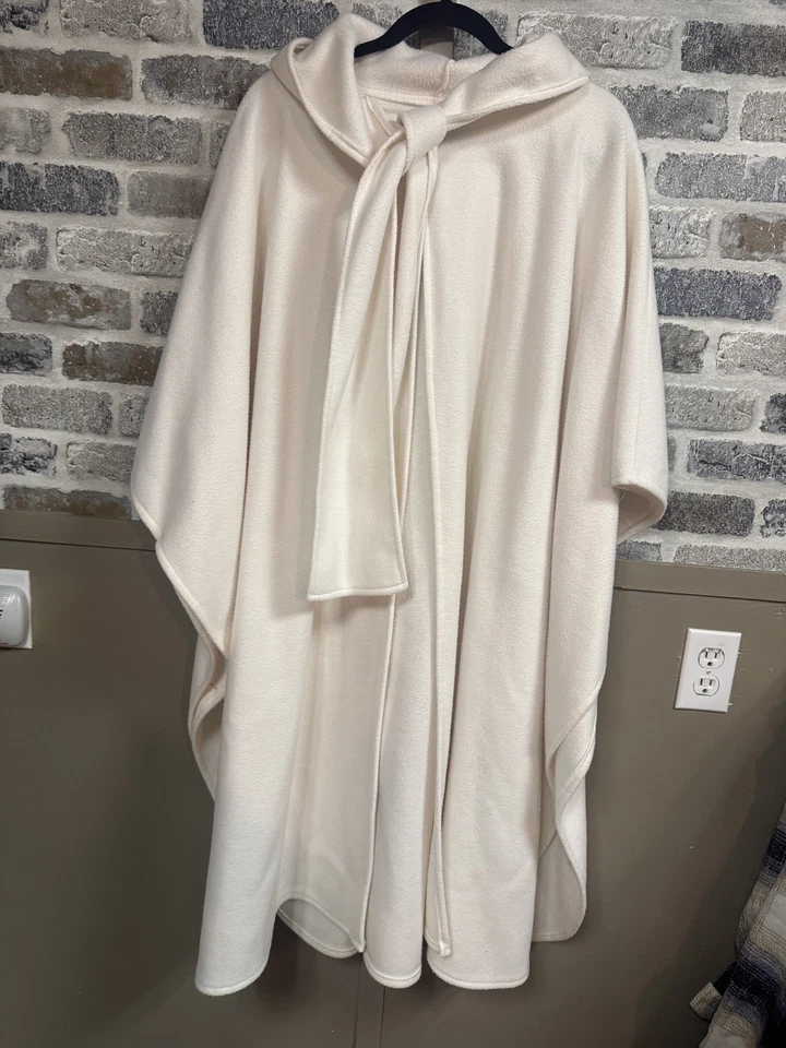 Baxter Wells象牙色涤纶角纽扣闭合 — 第 4/4 张图片