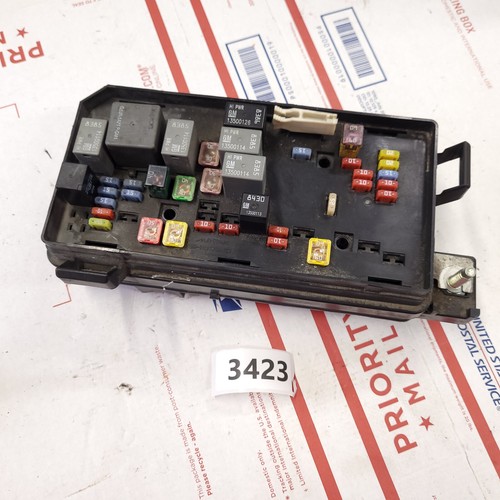 25821692 2008 08 BUICK LUCERNE FUSE BOX ENGINE RELAY PANEL BLOCK 3.8