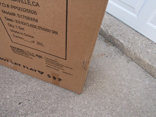 NEW IN BOX Green Schwinn Stingray Similar to Pea Picker 2020 - Never Opened! - Picture 9 of 11