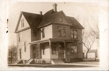 Postcard RPPC Real Photo Older House Identified Aunt Mollirs House CYKO 1904-20s