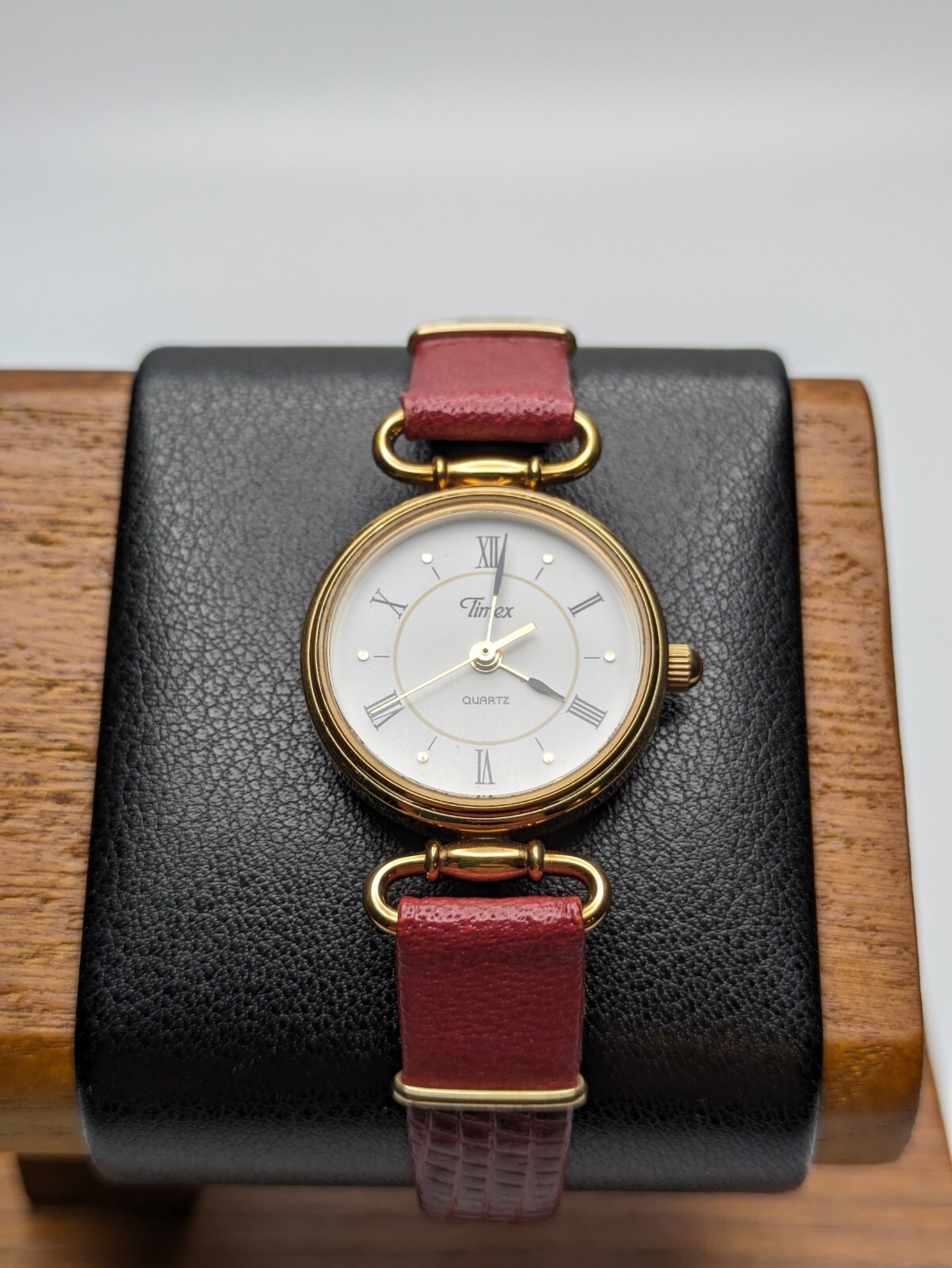 Rare Small Womens Elegant Timex Watch From The 80's image 3