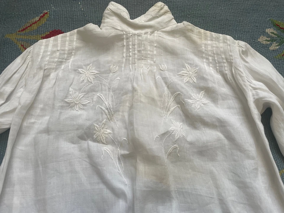 1900’s White Embroidered Cotton Blouse - Image 3 of 4