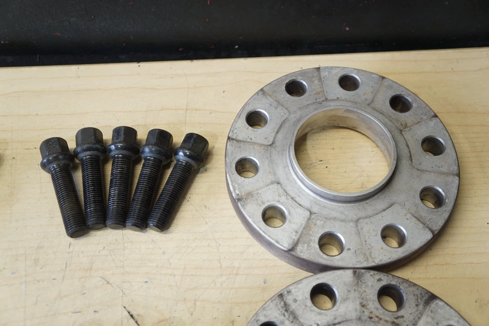 PORSCHE 5X130 BOLT PATTERN 20MM WHEEL SPACER KIT SET OF 4 W/BOLTS +USED — 第 4/4 张图片