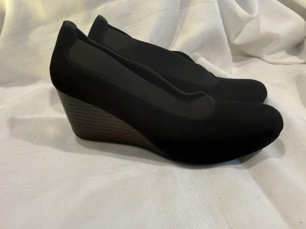 Black Suede Wedge Pumps – EU 37 Worn Once