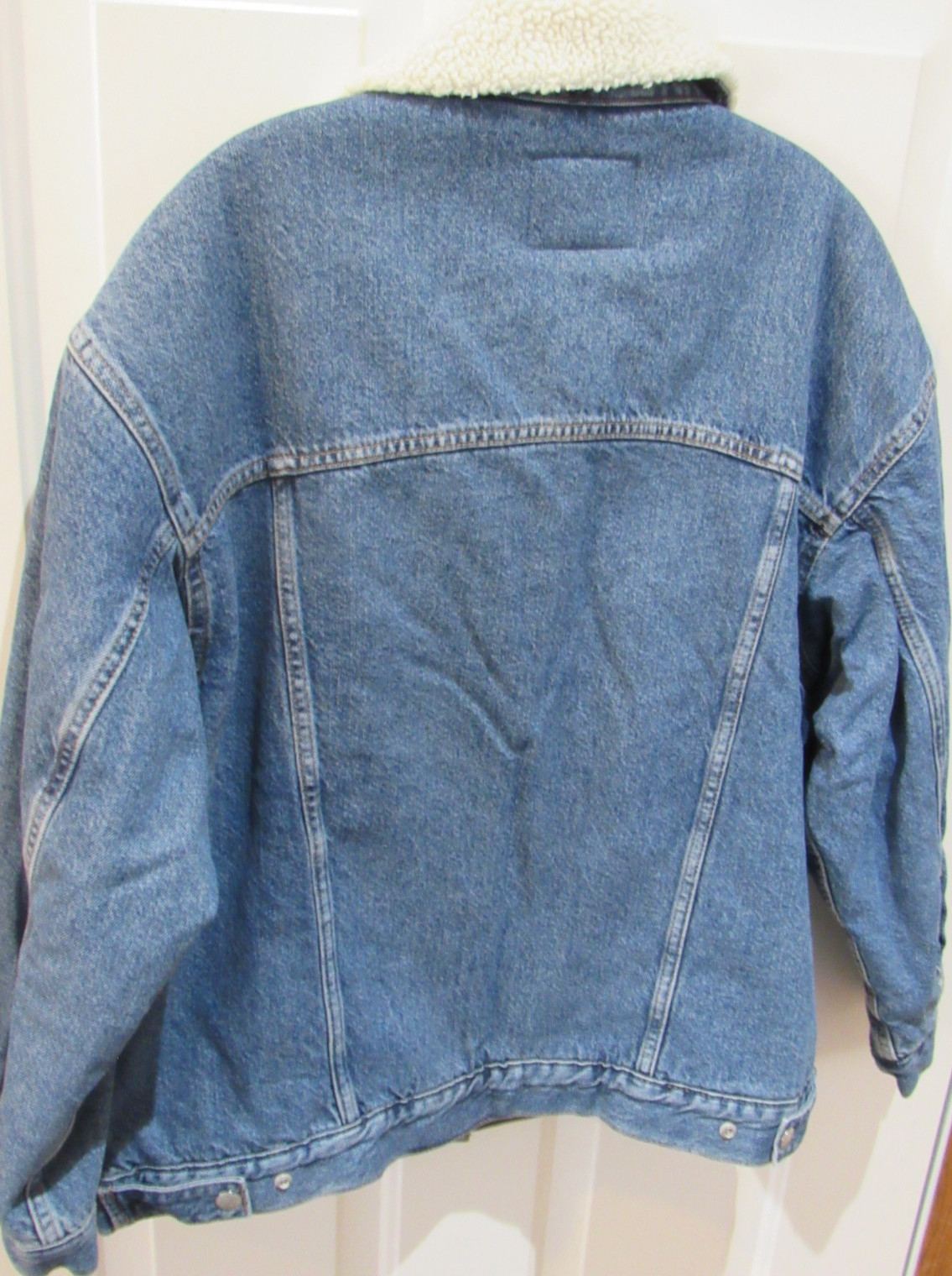 Levi’s Sherpa Lined Denim Trucker Jacket Men’s si… - image 7