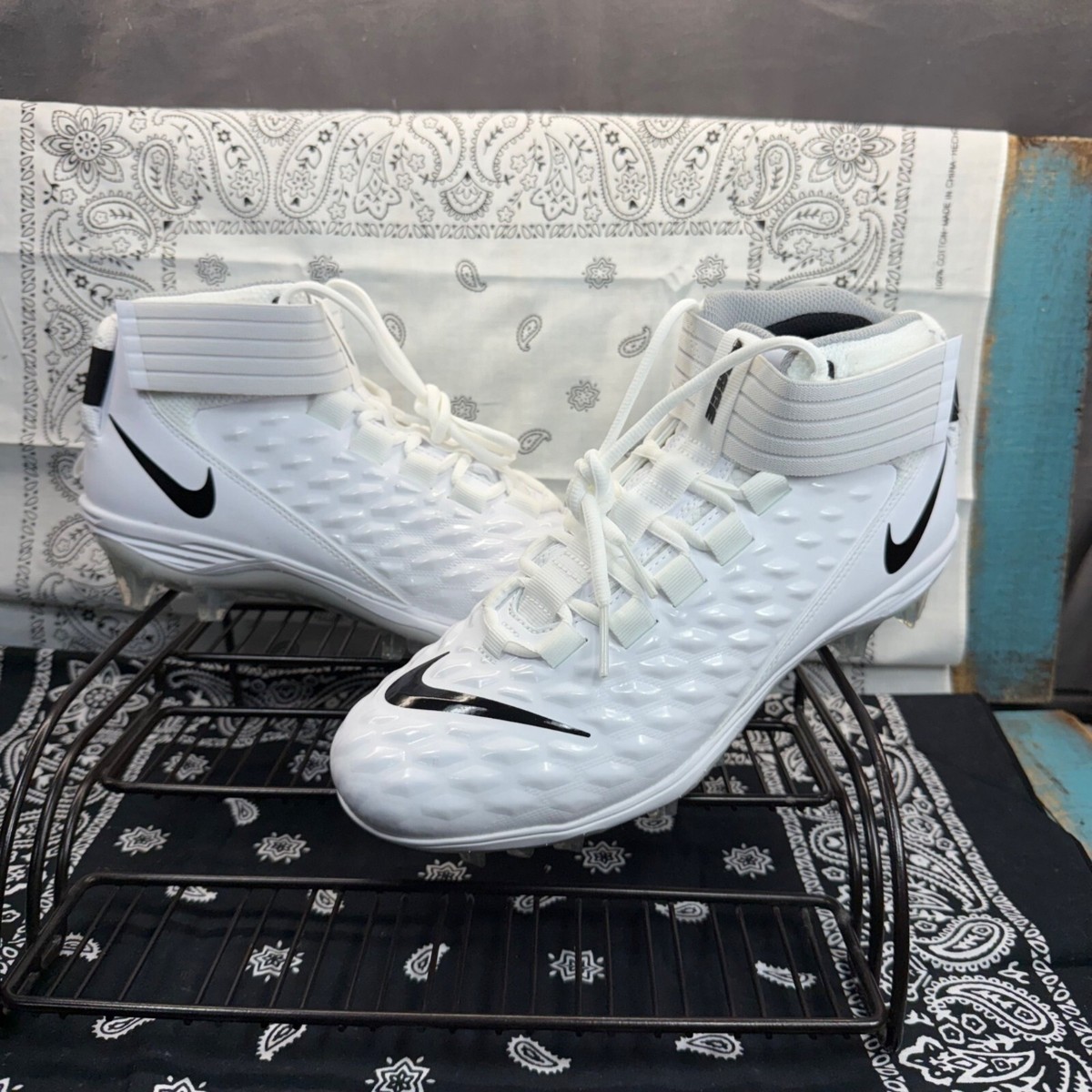 NEW Nike Force Savage Pro 2 Mens Size 8.5 Football Cleats White