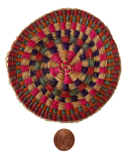 Dollhouse Miniature 1:12 Multicolor Woven Rattan Rug 4" Red Green Blue Beige