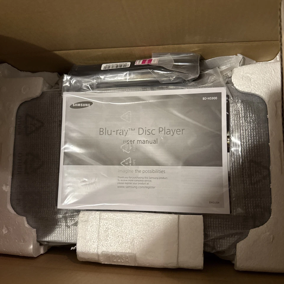 Samsung (BD-H5900) HD Up conversion 3D Blu-ray & DVD & CD Player & DUAL Wi-Fi - Image 4 of 4