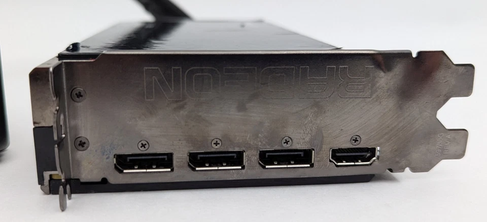 SAPPHIRE Radeon R9 FURY X Liquid Cooled 4GB HBM Graphics Card GPU - AS-IS *READ* - Image 3 of 4