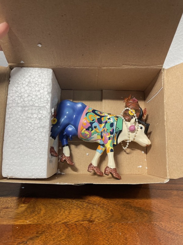 Cow Parade 2002 Westland Giftware "Beehive Bovine" Figurine No. 9142 