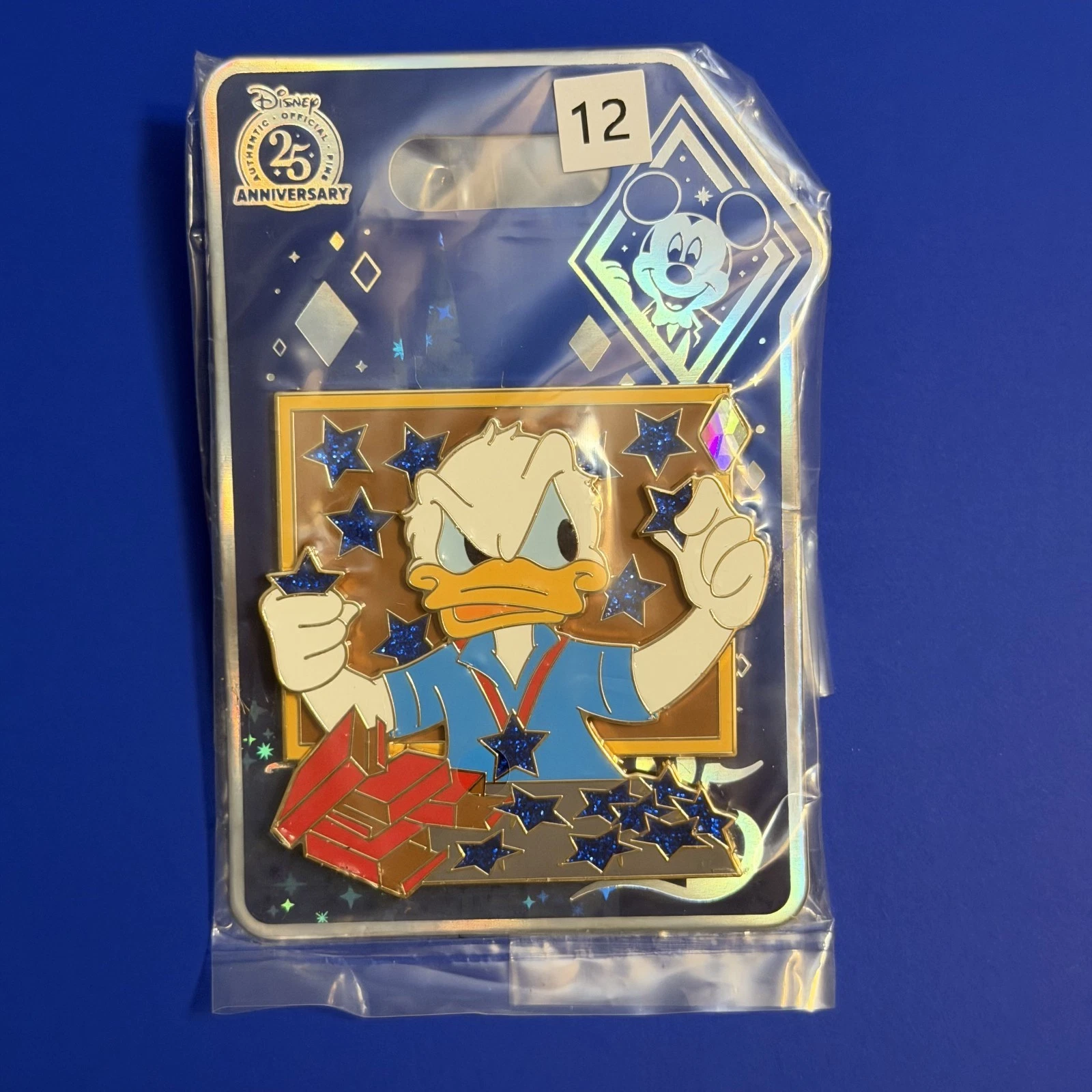 Disney Celebrating 25 Years of Pin Trading Event Pin Trader Life Donald LE 500