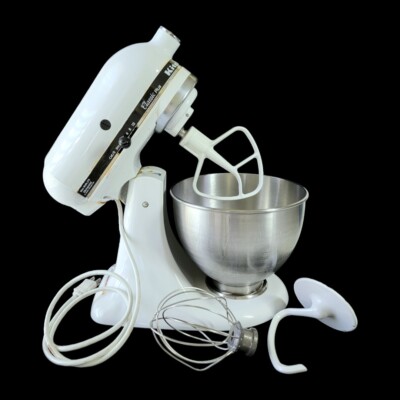 White KitchenAid Classic Plus Tilt-Head 4.5-Quart Stand Mixer KSM75WH 275 Watts
