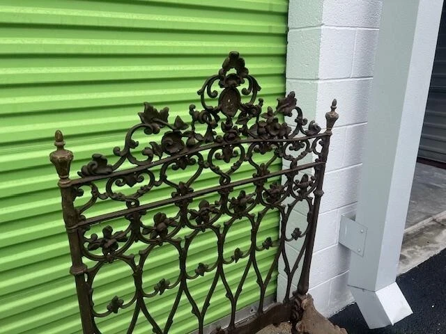 Антикварная французская железная двуспальная кровать - Изображение 4 из 4