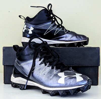 Boys Under Armour Hammer Mid Rim Football Cleats Black White Shoes Sz  2Y