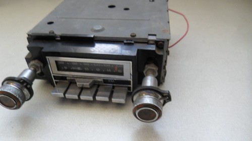 1977 GM B Body Chevy Buick Olds AM FM Radio Parts Only 9344825 02DB5 ZZ - Picture 3 of 8