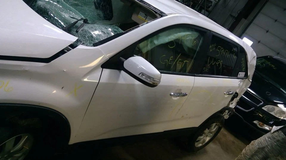 (LOCAL PICKUP ONLY) Fuel Tank Fits 11-13 SORENTO 4239022 Foto 3 de 4